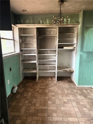 245 Golfview Drive, Normangee, TX 77871