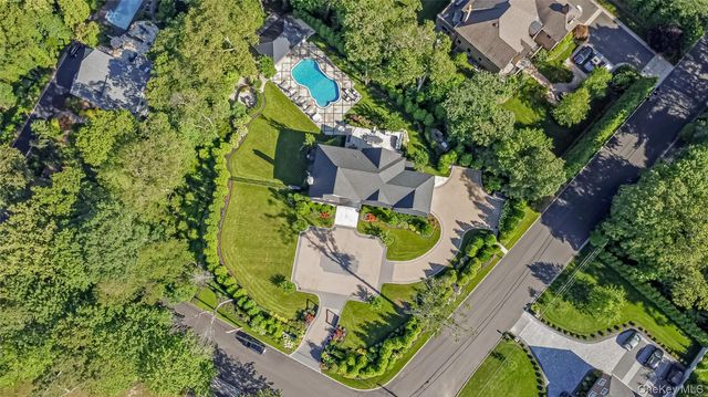 11 Landview Drive, Dix Hills, NY 11746