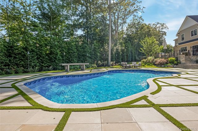 11 Landview Drive, Dix Hills, NY 11746