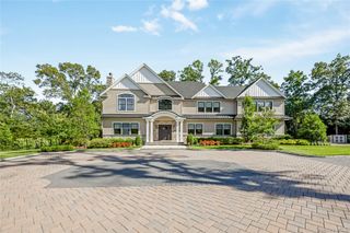 11 Landview Drive, Dix Hills, NY 11746