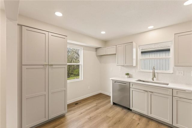 405 N Harrison Street, Spring Hill, KS 66083