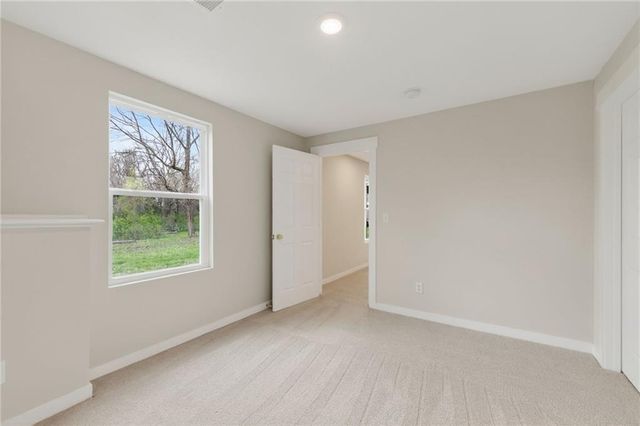 405 N Harrison Street, Spring Hill, KS 66083