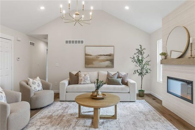 405 N Harrison Street, Spring Hill, KS 66083