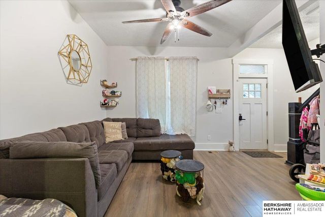 3077 S 16th Street, Omaha, NE 68108