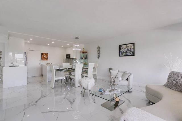3333 NE 34th Street 304, Fort Lauderdale, FL 33308