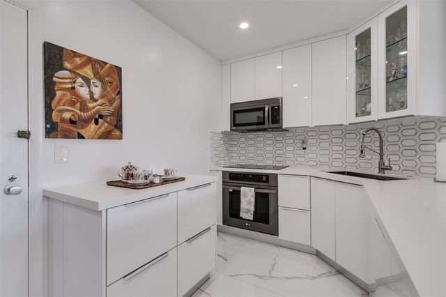 3333 NE 34th Street 304, Fort Lauderdale, FL 33308