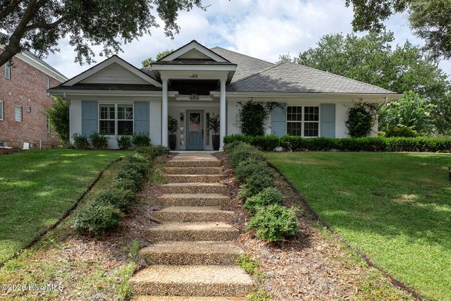 800 Fox Ridge Lane, Wilmington, NC 28405
