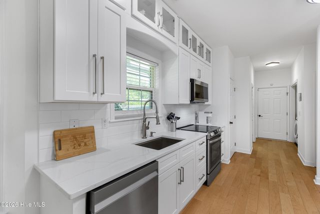 800 Fox Ridge Lane, Wilmington, NC 28405