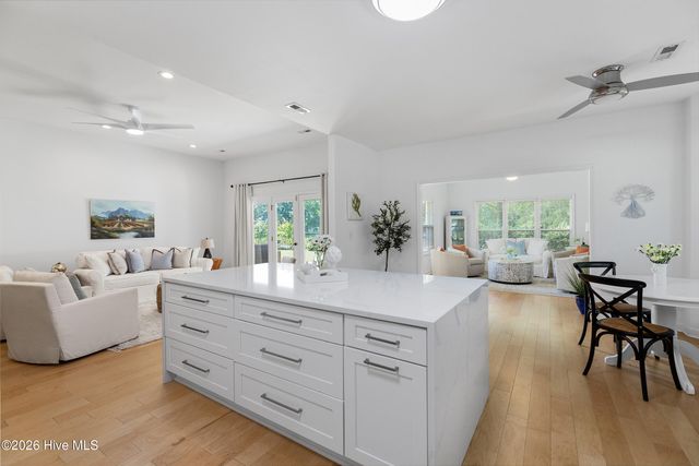 800 Fox Ridge Lane, Wilmington, NC 28405