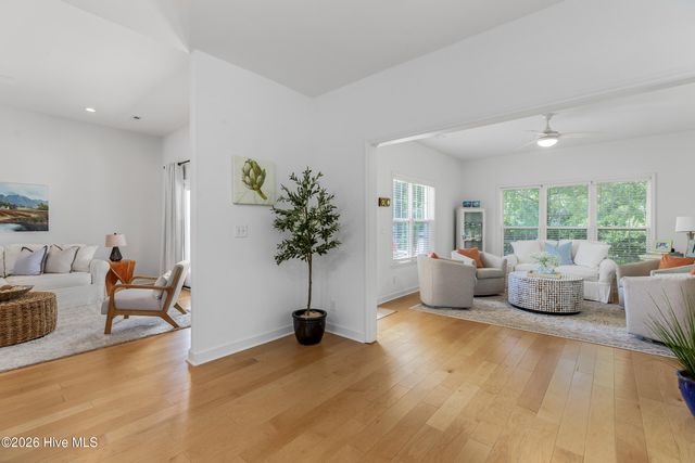 800 Fox Ridge Lane, Wilmington, NC 28405
