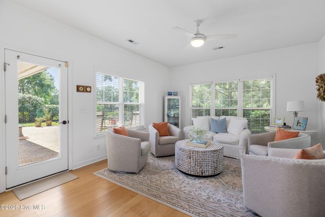 800 Fox Ridge Lane, Wilmington, NC 28405