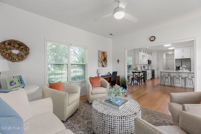 800 Fox Ridge Lane, Wilmington, NC 28405