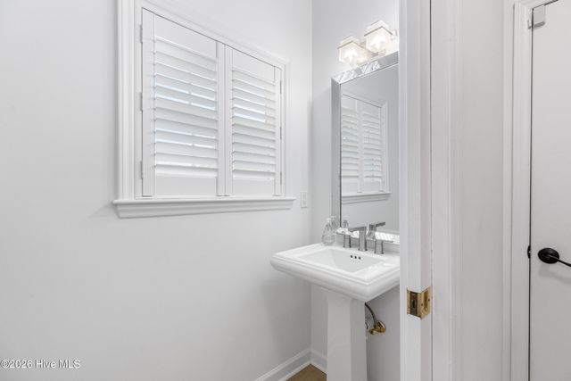 800 Fox Ridge Lane, Wilmington, NC 28405