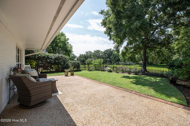 800 Fox Ridge Lane, Wilmington, NC 28405