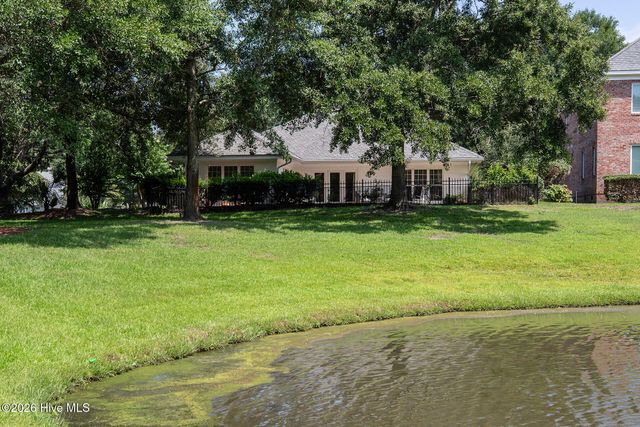 800 Fox Ridge Lane, Wilmington, NC 28405