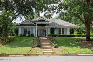 800 Fox Ridge Lane, Wilmington, NC 28405