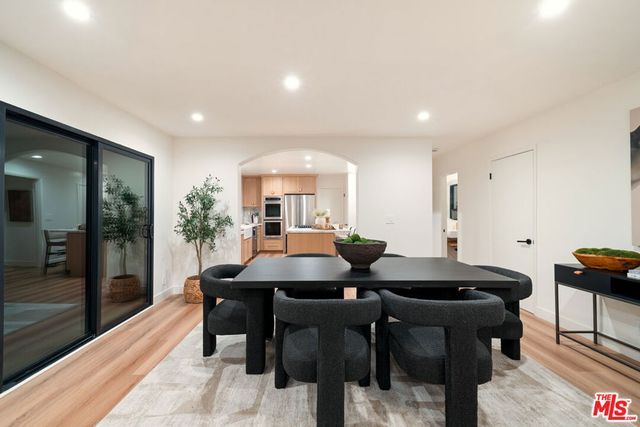 2967 Glendower Avenue, Los Angeles, CA 90027