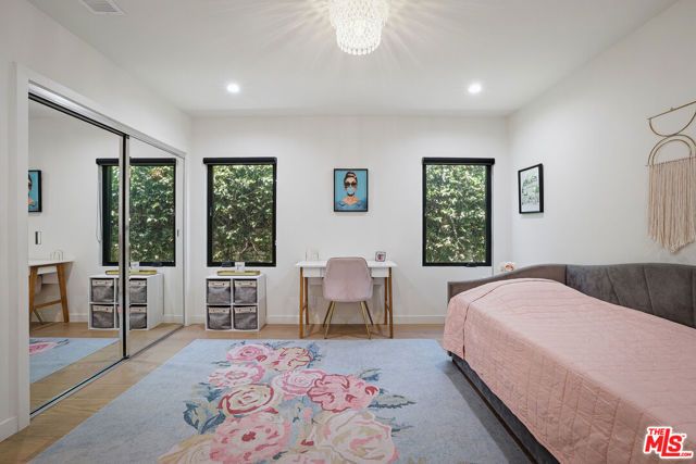 11357 Aqua Vista Street, Studio City (los Angeles), CA 91602