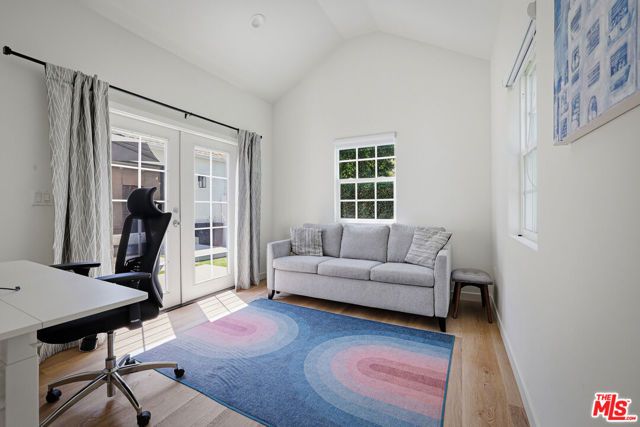 11357 Aqua Vista Street, Studio City (los Angeles), CA 91602