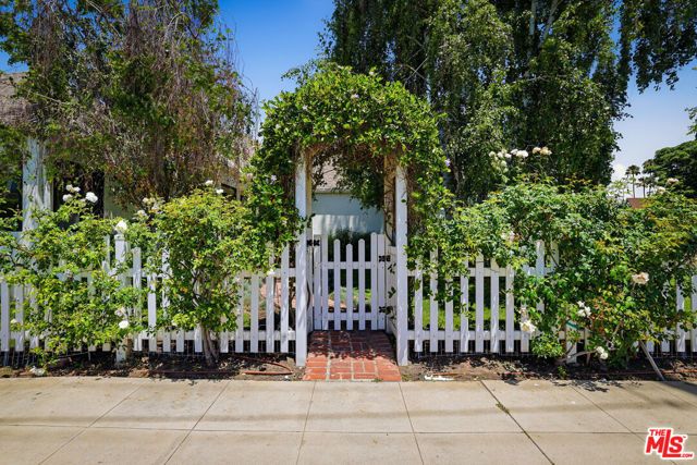 11357 Aqua Vista Street, Studio City (los Angeles), CA 91602