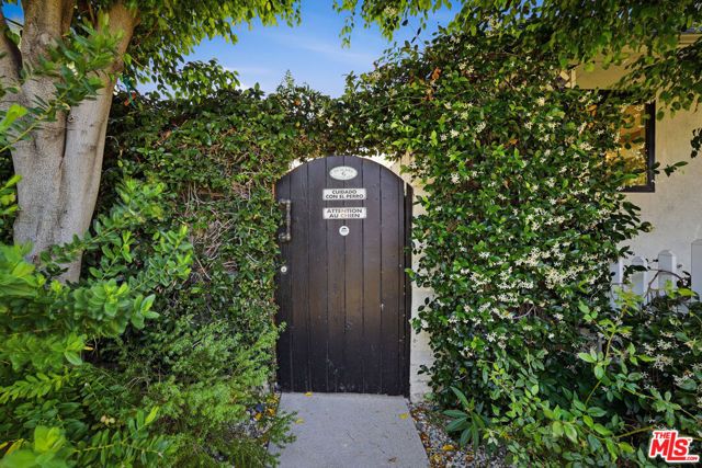 11357 Aqua Vista Street, Studio City (los Angeles), CA 91602