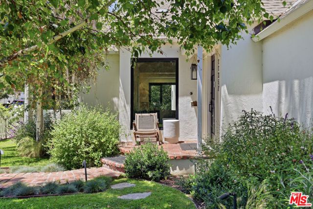 11357 Aqua Vista Street, Studio City (los Angeles), CA 91602