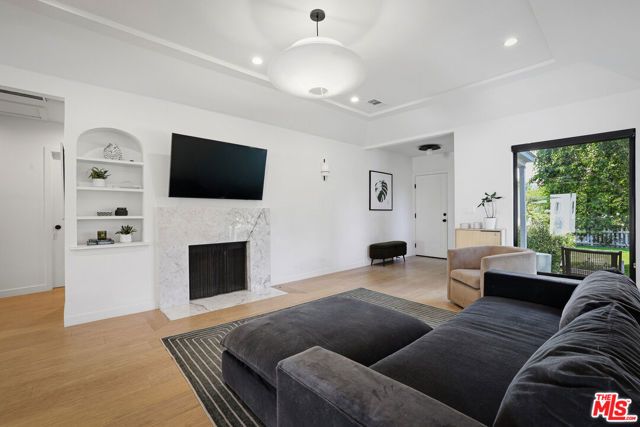 11357 Aqua Vista Street, Studio City (los Angeles), CA 91602