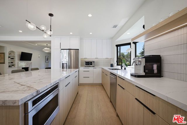11357 Aqua Vista Street, Studio City (los Angeles), CA 91602
