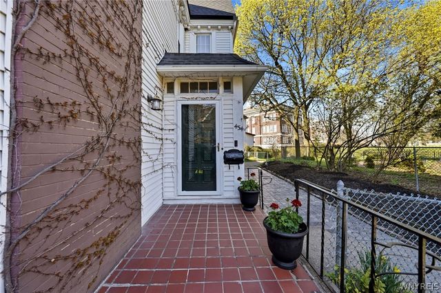 454 Porter Avenue, Buffalo, NY 14201