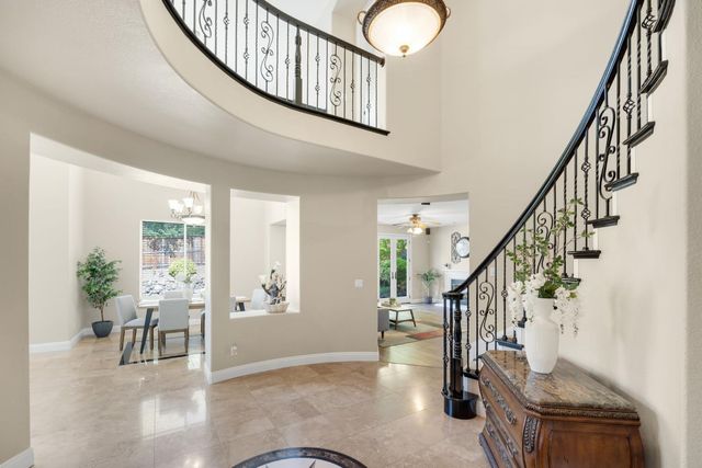 1560 Freswick Dr, Folsom, CA 95630
