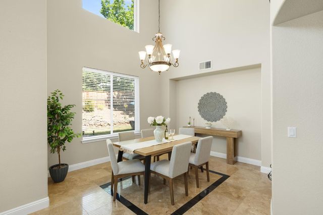 1560 Freswick Dr, Folsom, CA 95630