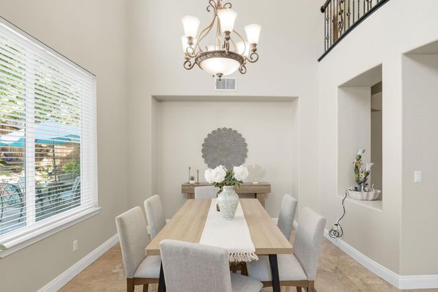 1560 Freswick Dr, Folsom, CA 95630