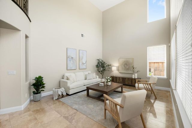 1560 Freswick Dr, Folsom, CA 95630