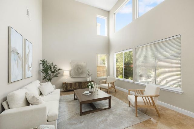 1560 Freswick Dr, Folsom, CA 95630