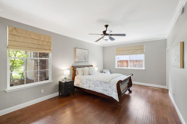 1560 Freswick Dr, Folsom, CA 95630