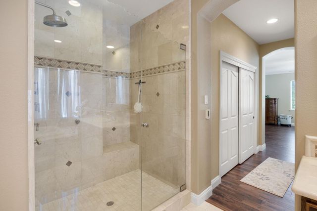 1560 Freswick Dr, Folsom, CA 95630