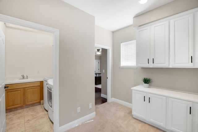 1560 Freswick Dr, Folsom, CA 95630