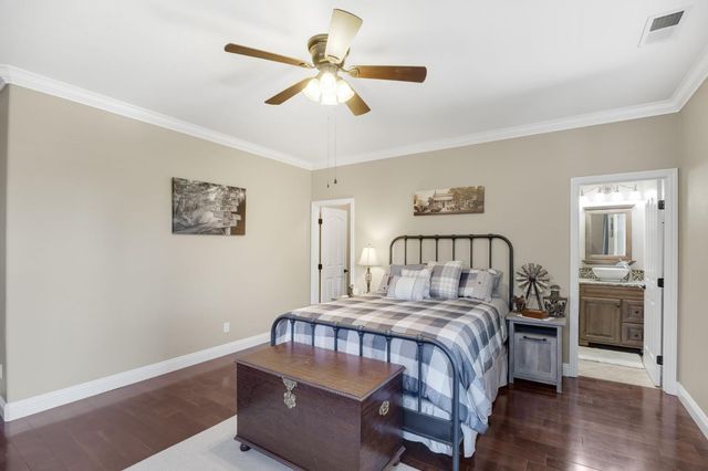 1560 Freswick Dr, Folsom, CA 95630