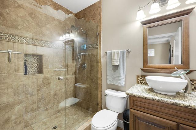 1560 Freswick Dr, Folsom, CA 95630