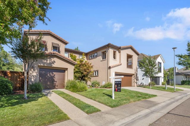 1560 Freswick Dr, Folsom, CA 95630
