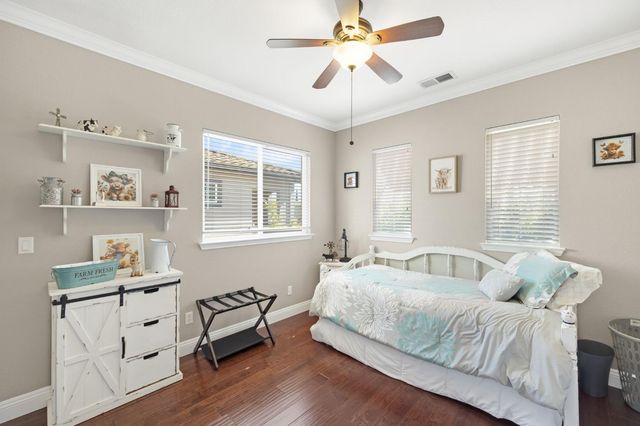 1560 Freswick Dr, Folsom, CA 95630