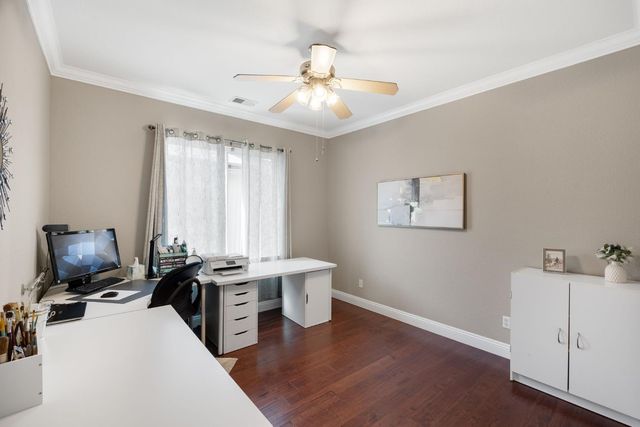 1560 Freswick Dr, Folsom, CA 95630