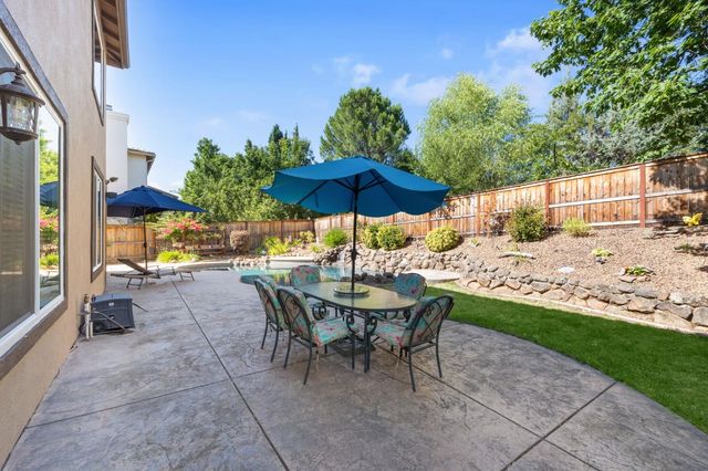 1560 Freswick Dr, Folsom, CA 95630