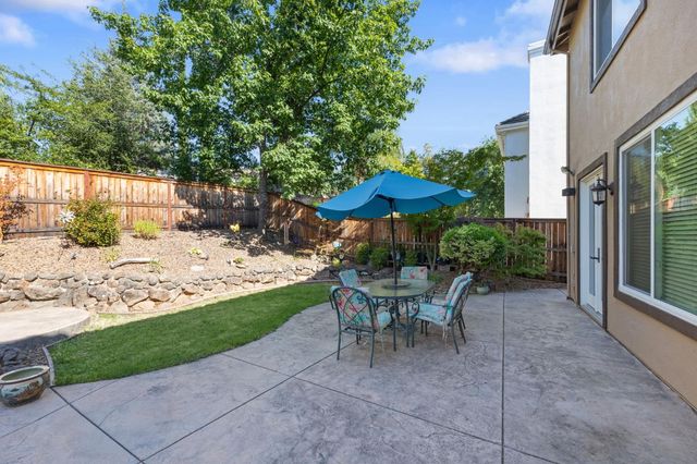 1560 Freswick Dr, Folsom, CA 95630