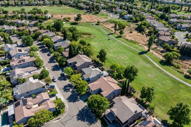 1560 Freswick Dr, Folsom, CA 95630