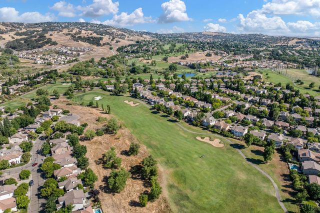 1560 Freswick Dr, Folsom, CA 95630