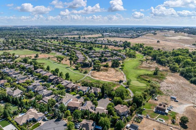 1560 Freswick Dr, Folsom, CA 95630