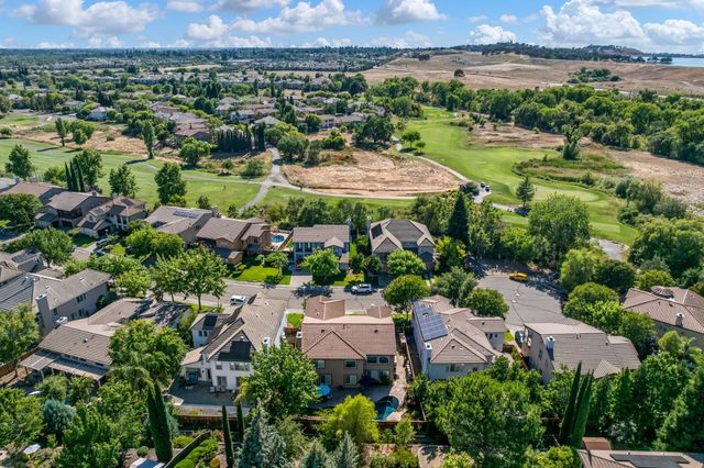 1560 Freswick Dr, Folsom, CA 95630
