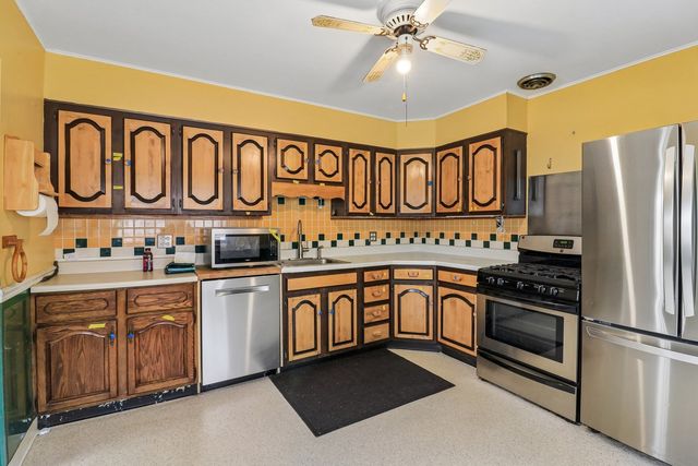 2206 Hawk Lane, Rolling Meadows, IL 60008