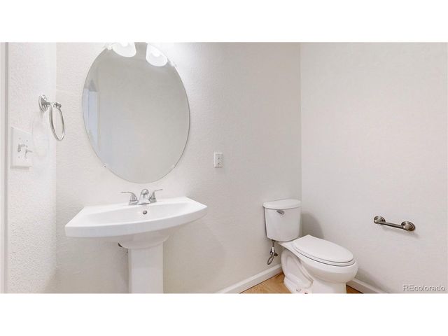 2621 Sable Blvd, Aurora, CO 80011